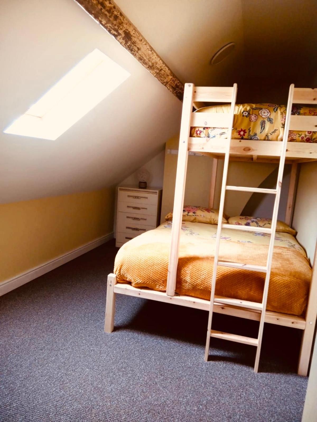 Llangollen Townhouse 4 Bedroom Экстерьер фото