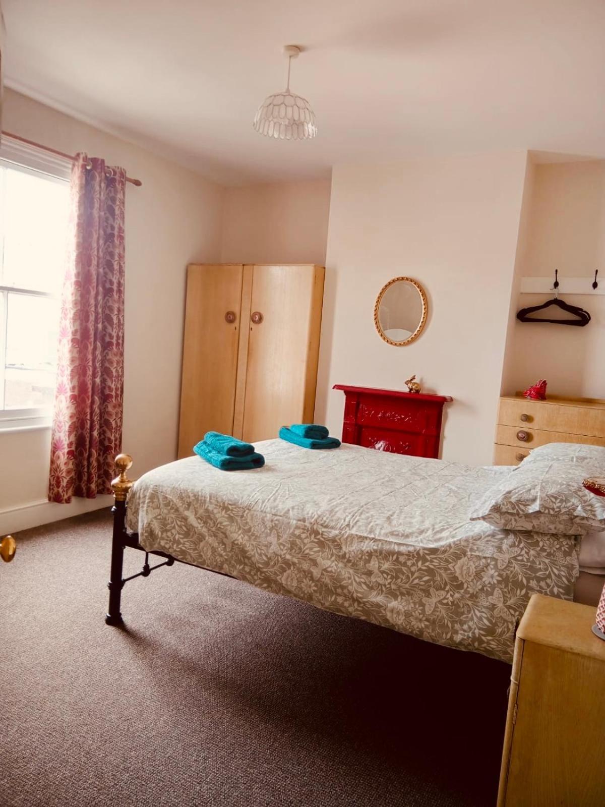 Llangollen Townhouse 4 Bedroom Экстерьер фото